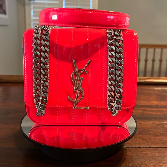 SAINT LAURENT Hot Pink Vicky Patent Leather Crossbody Bag - Picture 7 of 16